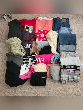 Women's Clothes Lot Size Medium